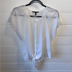NWOT Size: S Victoria Secret White Button‎ Down/Tie Front w/ Pleated/Peep Back ￼